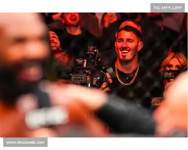 阿斯皮纳尔鼻血长流，插眼前攻势猛烈